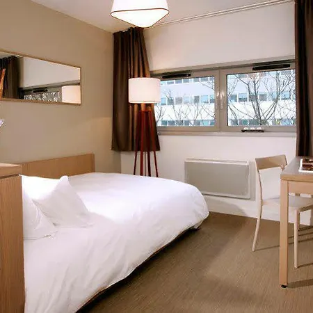 Appart'city Confort Centre Aparthotel 3*