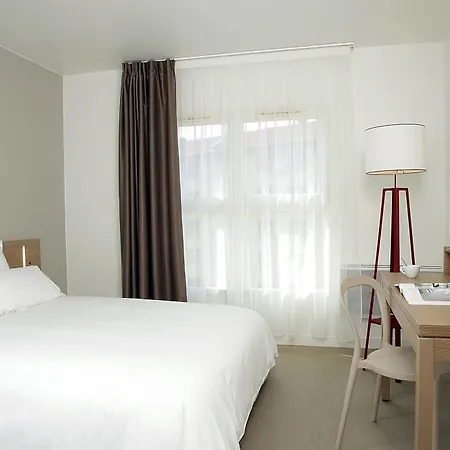 Appart'city Confort Centre Aparthotel 3*